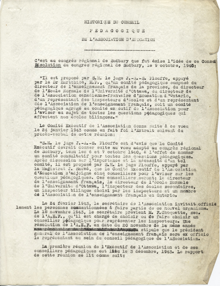 Reproduction de la premi&egrave;re page de l’Historique du Conseil ou Comit&eacute; p&eacute;dagogique de l’Association canadienne-fran&ccedil;aise d’&eacute;ducation d’Ontario, 1945.
