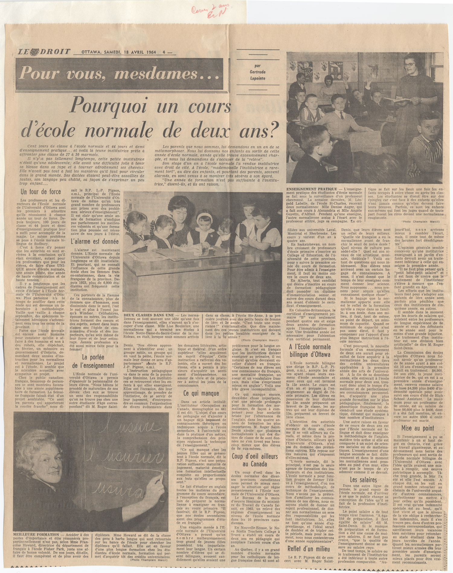 Reproduction d’un article de Gertrude Lapointe intitul&eacute; Pourquoi un cours d’&eacute;cole normale de deux ans ? paru &agrave; la quatri&egrave;me page du journal Le Droit, 18 avril 1964.
