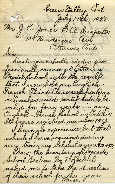 Reproduction de la premi&egrave;re page d’une copie d’une lettre de Christine Quesnel &agrave; J. E. Jones, inspecteur des &eacute;coles s&eacute;par&eacute;es, 14 juillet 1921.
