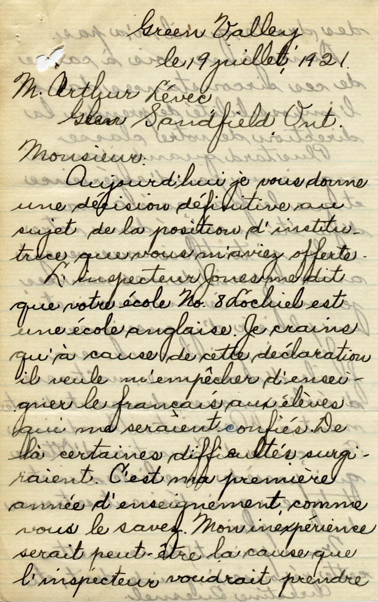 Reproduction de la premi&egrave;re page d’une copie d’une lettre de Christine Quesnel, enseignante &agrave; Green Valley (Ontario), &agrave; Arthur L&eacute;vec, secr&eacute;taire du Conseil des &eacute;coles s&eacute;par&eacute;es no 8 de Lochiel (Ontario), 19 juillet 1921.