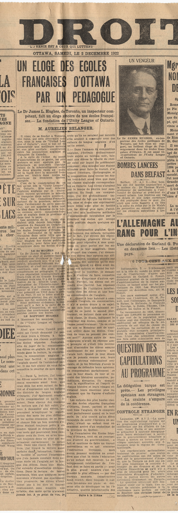 Reproduction de la premi&egrave;re page du journal Le Droit du 2 d&eacute;cembre 1922, comprenant un article intitul&eacute; Un &eacute;loge des &eacute;coles fran&ccedil;aises d’Ottawa par un p&eacute;dagogue et une photographie de James L. Hugues, 1922.