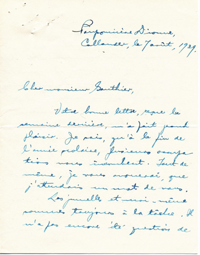 Reproduction de la premi&egrave;re page d’une lettre de Ga&euml;tane V&eacute;zina, institutrice des jumelles Dionne de 1938 &agrave; 1942, &agrave; Robert Gauthier, directeur de l’enseignement du fran&ccedil;ais en Ontario, 7 ao&ucirc;t 1939.