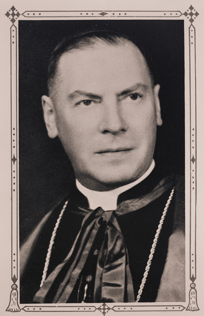 Reproduction d’une photographie de Mgr Alexandre Vachon, archev&ecirc;que d’Ottawa, 1940-1953, paru &agrave; la page cent-quatre-vingt un de l’Armorial des &eacute;v&ecirc;ques du Canada de G&eacute;rard Brassard, 1940.