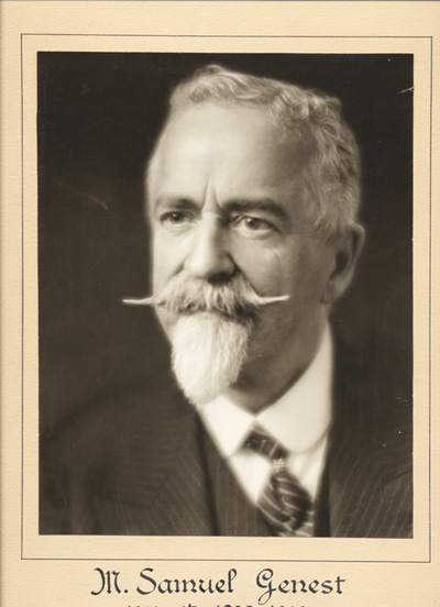 Reproduction d’une photographie de Samuel Genest, pr&eacute;sident du Conseil des &eacute;coles s&eacute;par&eacute;es d’Ottawa de 1913 &agrave; 1930 et pr&eacute;sident de l’Association canadienne-fran&ccedil;aise d’&eacute;ducation d’Ontario (ACFEO) en 1919 et en 1932-1933.