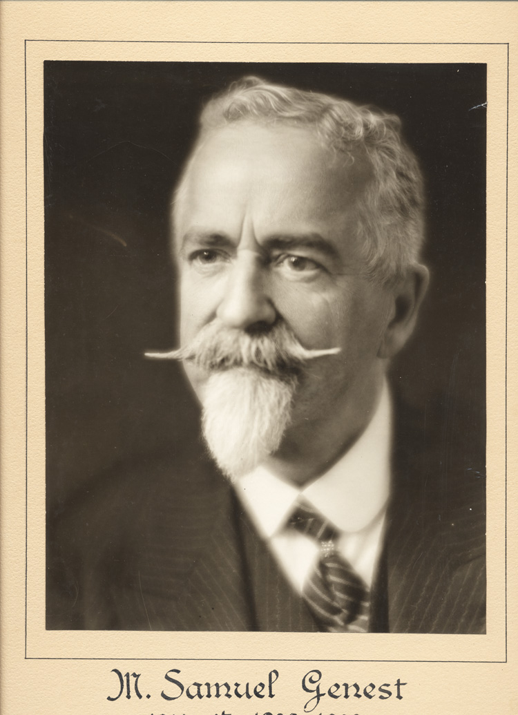 Reproduction d’une photographie de Samuel Genest, pr&eacute;sident du Conseil des &eacute;coles s&eacute;par&eacute;es d’Ottawa de 1913 &agrave; 1930 et pr&eacute;sident de l’Association canadienne-fran&ccedil;aise d’&eacute;ducation d’Ontario (ACFEO) en 1919 et en 1932-1933.